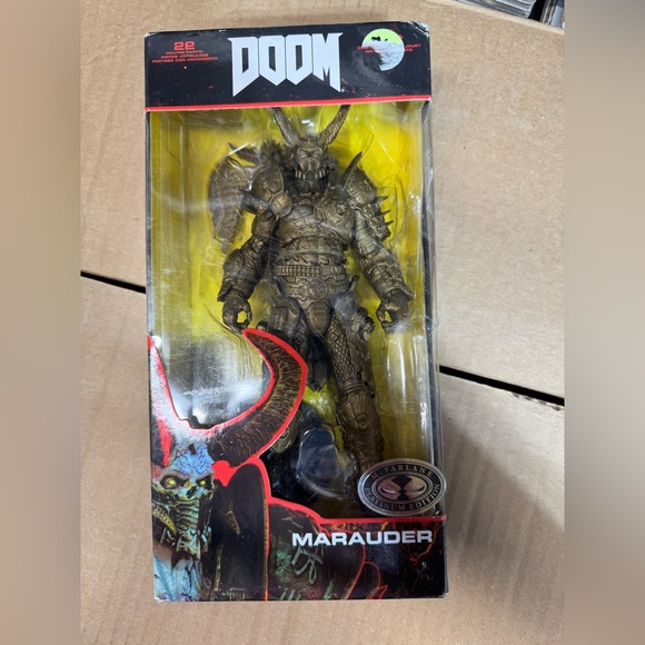Figure Doom Marauder Bronze Variant, Size: One Size